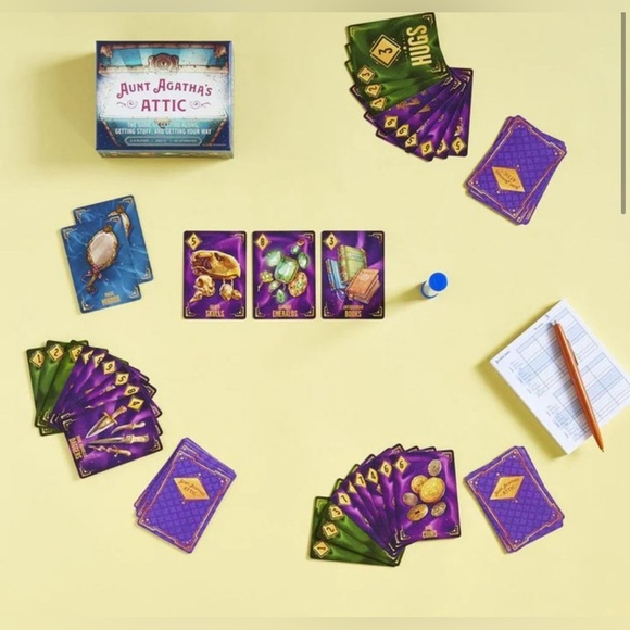 Chronicle Books Aunt Agatha's Attic Fast-paced Card Game, New - Picture 2 of 7